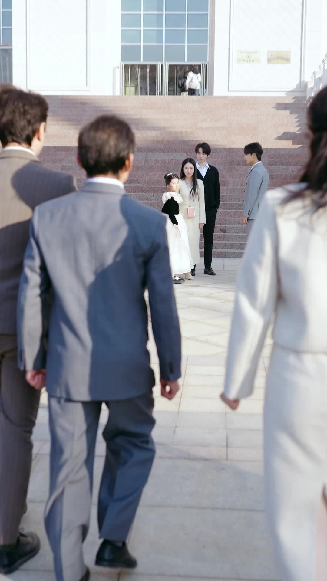 Episode 18 - The Silent Wife, The Diva's Return